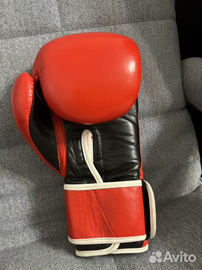 Боксерские перчатки детские 10