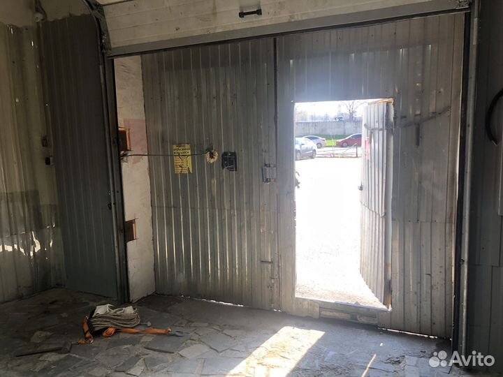 Ворота распашные железные утепленные