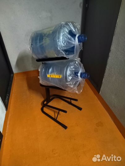 Стойка для бутылей 19