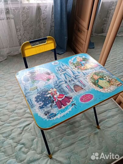 Стол детский со стулом