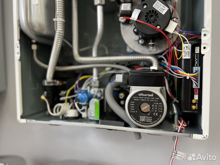 Газовый настенный котел до 240м2