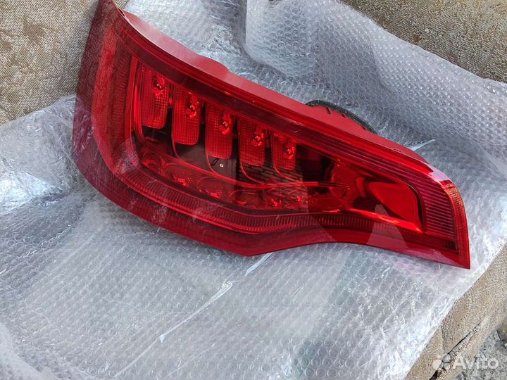 Фонарь задний новый диодный Audi Q7 4L