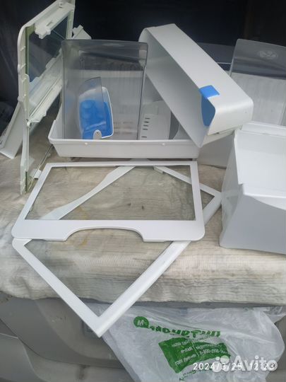 Лотки и ящики для холодильника LG