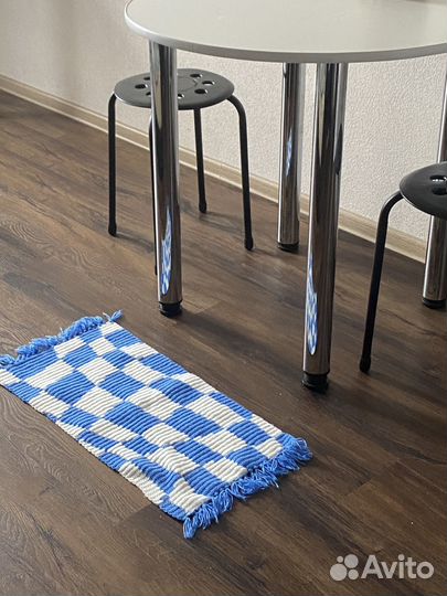 Коврик ручной работы