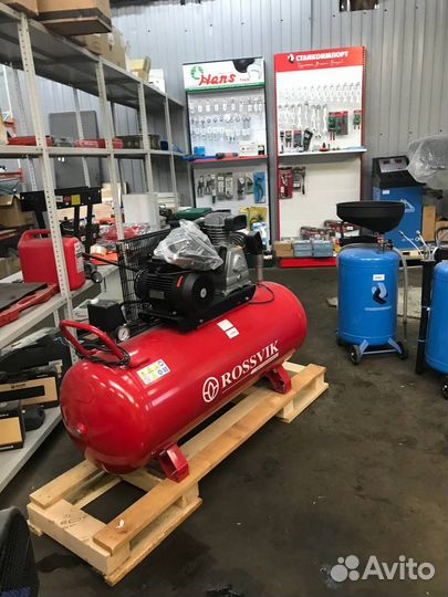 Поршневые компрессоры ременные Rossvik