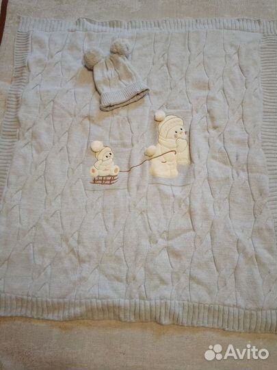 Детское одеяло в кроватку и шапочка