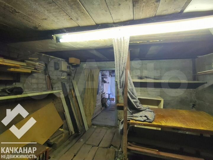 Гараж, > 30 м²