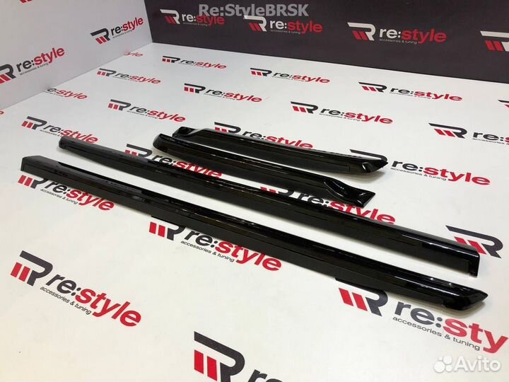 Молдинги дверей Toyota Land Cruiser 200