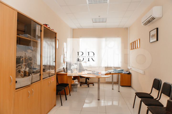 Офисв центре 417.1 м² с арнедатором, ремонтом