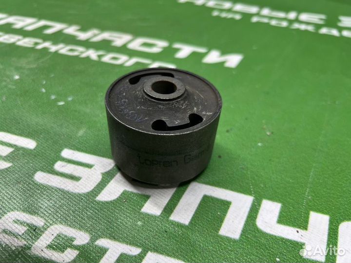 Сайлентблок балки Audi 100 1990