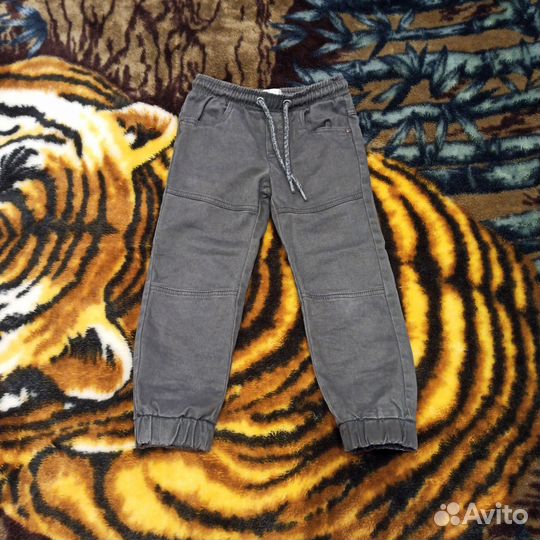 Джинсы для мальчика р 104, 110