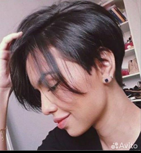 Парикмахер бровист