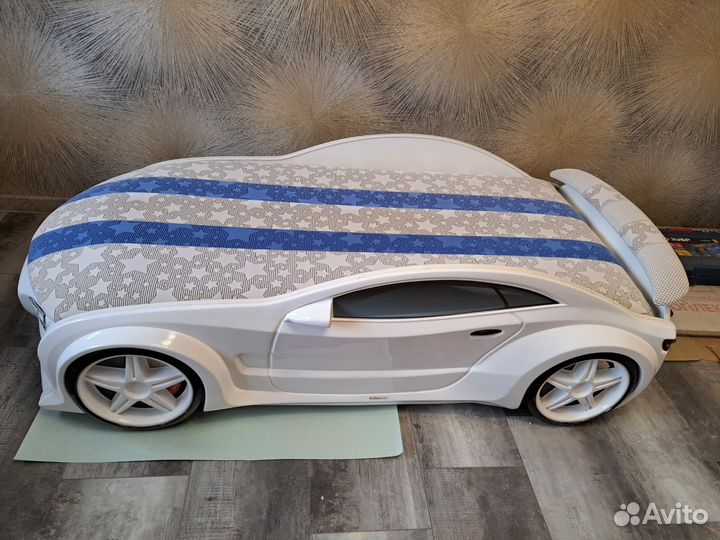 Кровать-машинка BMW