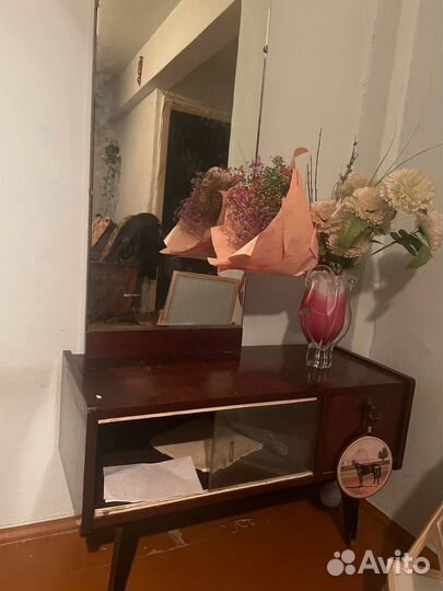 Трильяж с зеркалом