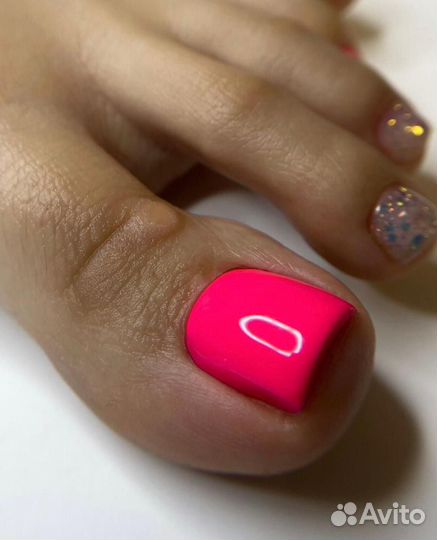 Маникюр педикюр