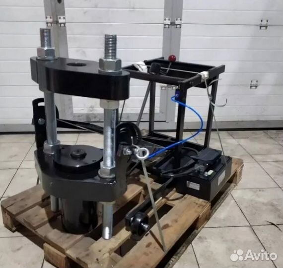 Вш95-300 Выпрессовщик шкворней с тележкой 106 тонн