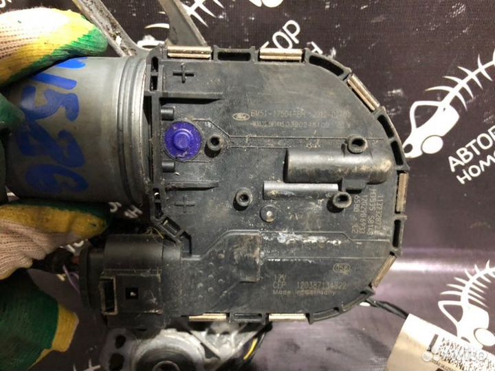 Моторчик стеклоочистителя передний Ford Focus 3