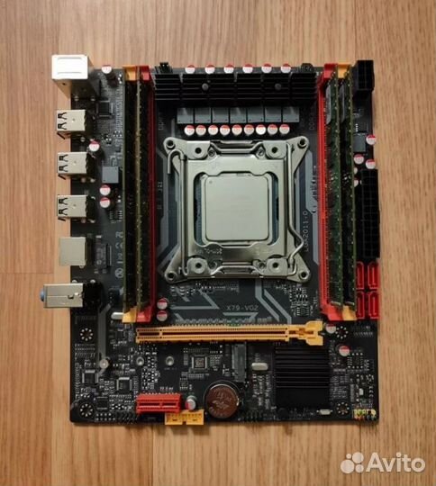 Материнская плата с процессором