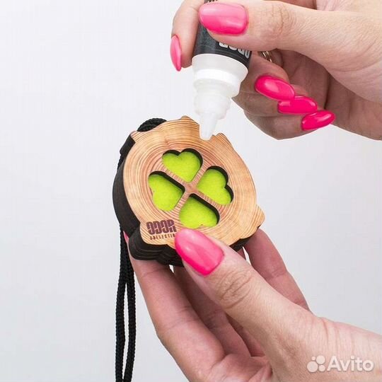 Подвеска в машину с автопарфюмом