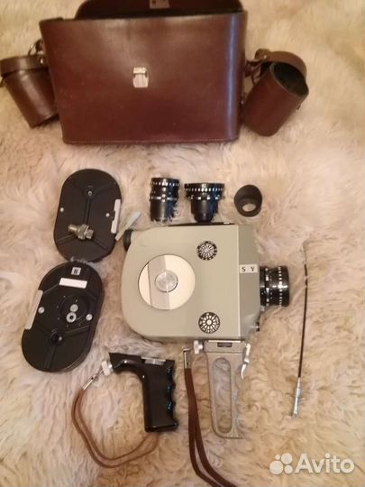 Киносъемочный аппарат «Красногорск 16»