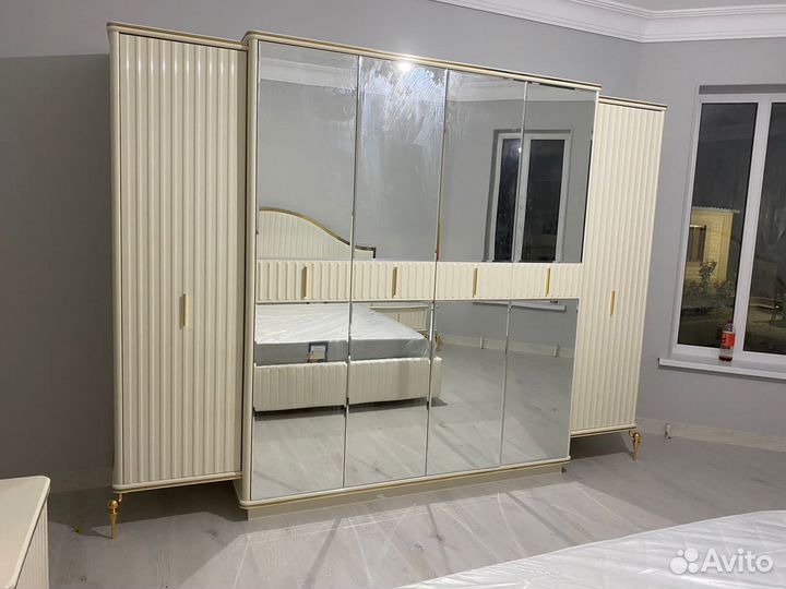 Спальный гарнитур Элен