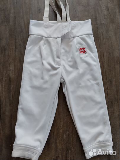 Куртка и комбинезон для фехтования