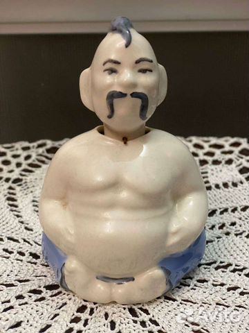 Статуэтка фарфор