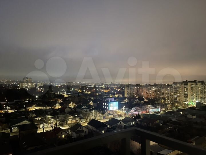 2-к. квартира, 64 м², 8/10 эт.