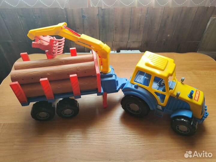 Детские игрушки трактор