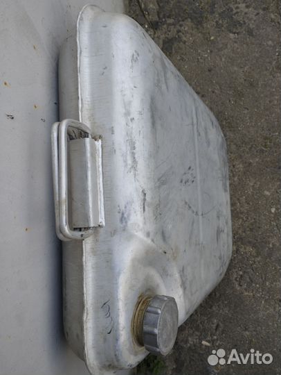 Канистра пластиковая 20л,30л, 50л стальные 2шт