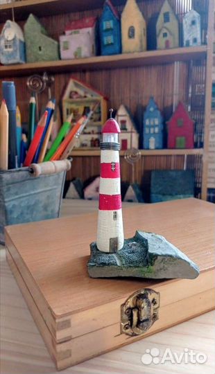 Миниатюрный маяк 9 сантиметров плюс 33 открытки