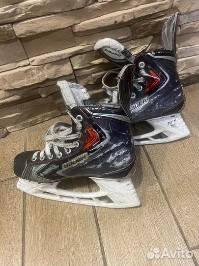 Хоккейные коньки bauer vapor x100