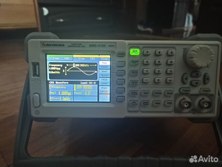 Генератор сигналов aktakom AWG-4150
