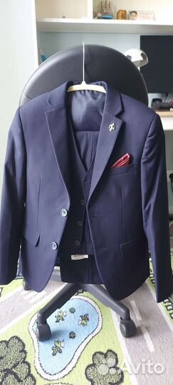 Костюм школьный тройка