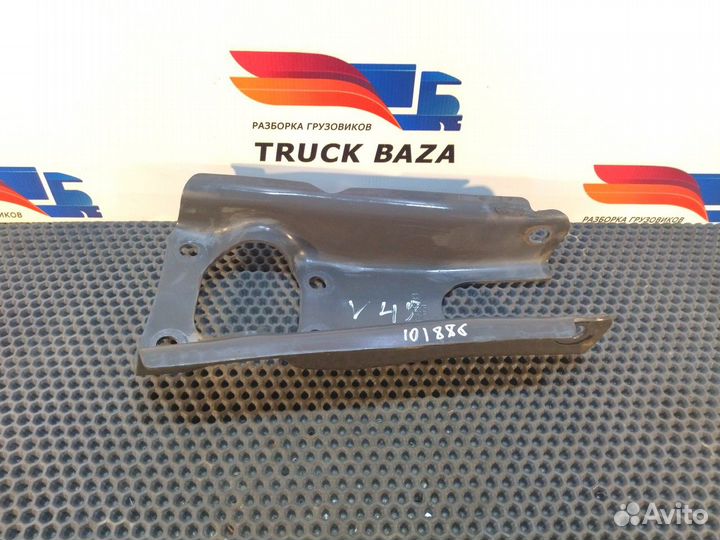 3197808 Кронштейн амортизатора переднего