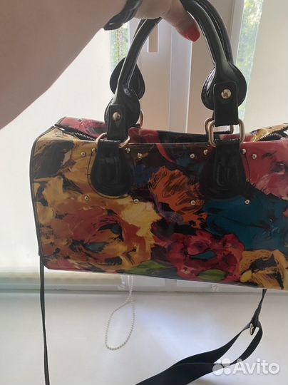 Сумка лаковая
