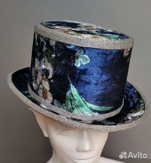 Шляпа бархатная с цветами