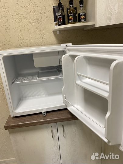Холодильник маленький новый