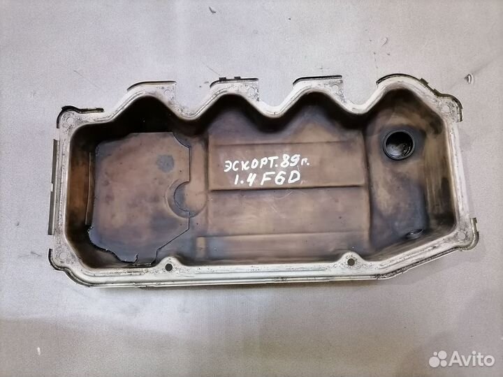 Клапанная крышка 1.4 Ford Escort/Orion 1986-1990