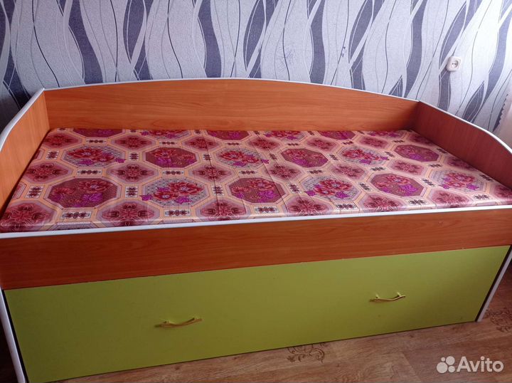 Детская кровать двухъярусная