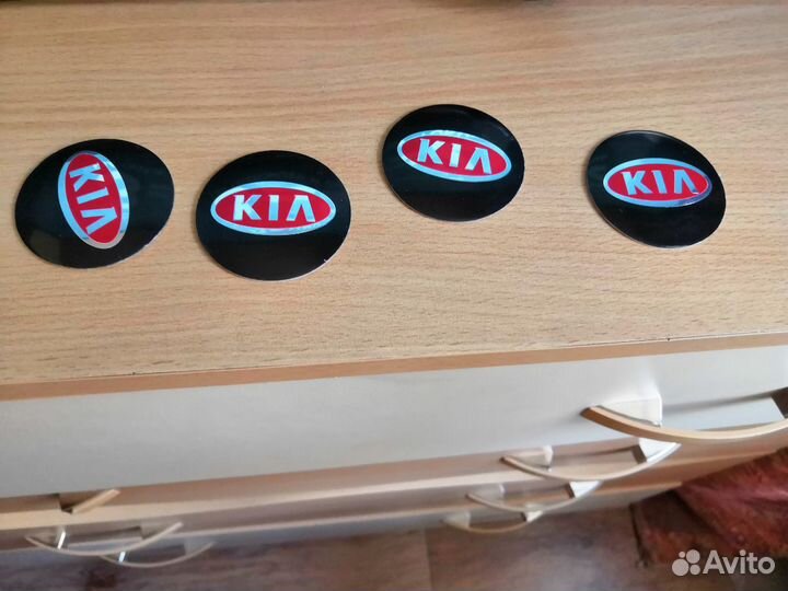 Наклейки на литые диски KIA