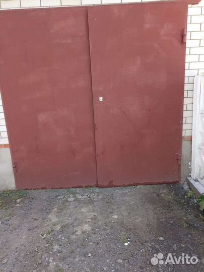 Ворота гаражные металлические 2,5 х 2,5 б/у
