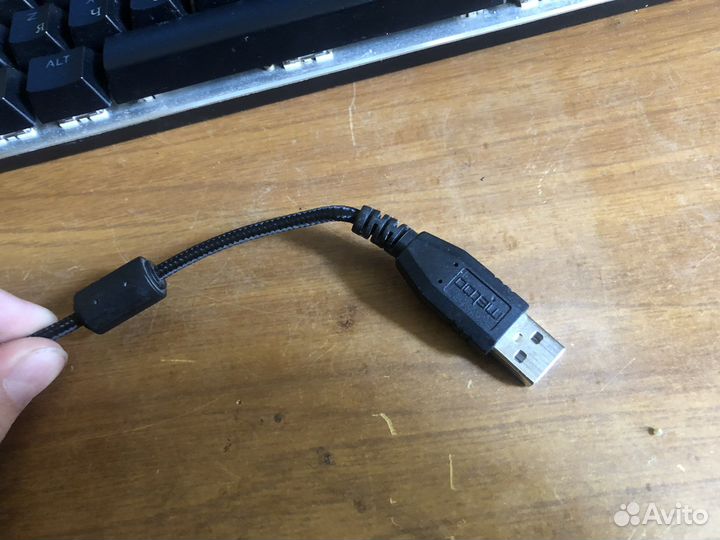 Клавиатура на красных свичах