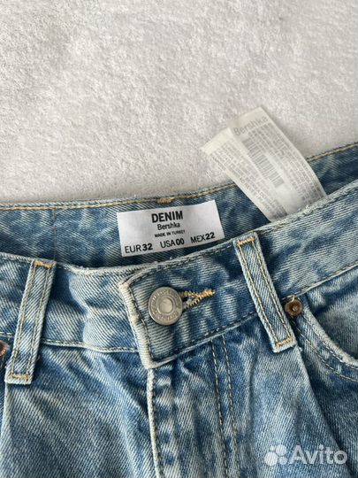 Шорты джинсовые, женские, 42 размер. bershka
