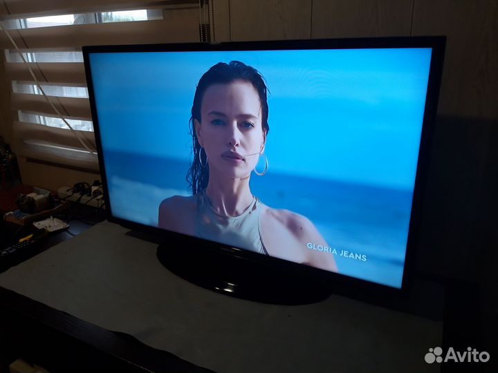 SMART Телевизор Samsung UE40H5303akxru