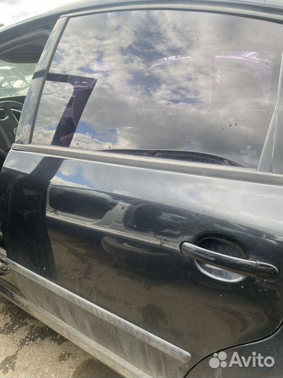 Дверь левая задняя Volkswagen Passat B5