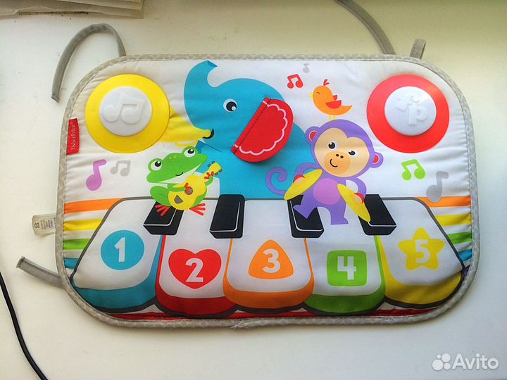 Развивающая игрушка fisher price (пианино)