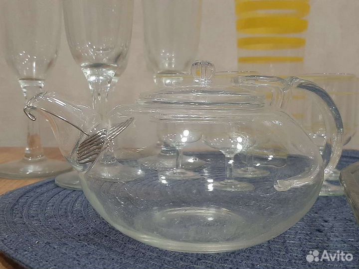 Бокалы, фужеры, рюмки