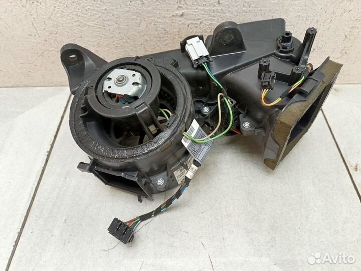 Моторчик печки A1648300008