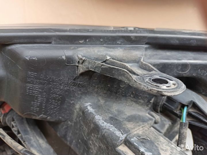 На весту правая фара под ремонт